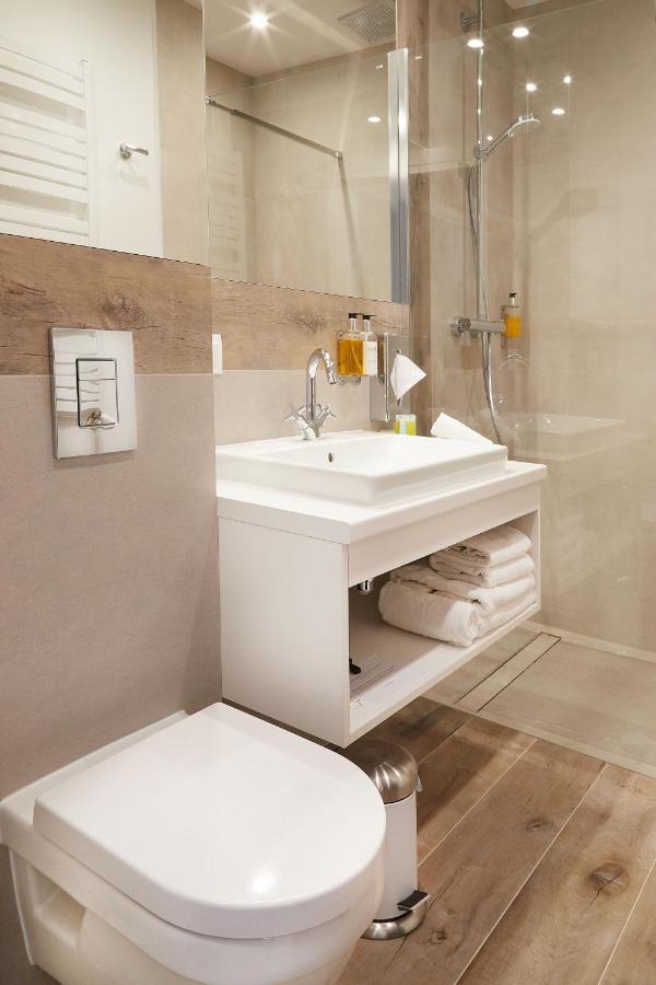 Stara Wozownia W Lusowie Bed & Breakfast